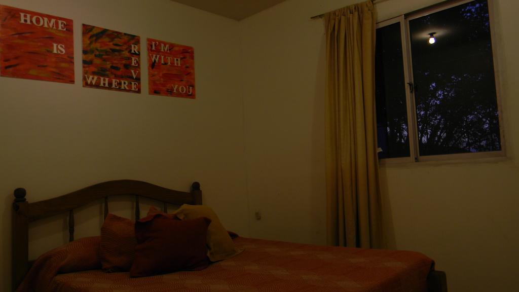 Punto Urbano Hostel Mendoza Ruang foto