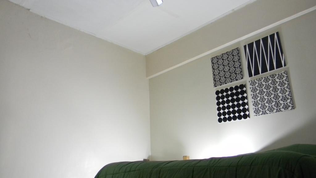 Punto Urbano Hostel Mendoza Ruang foto