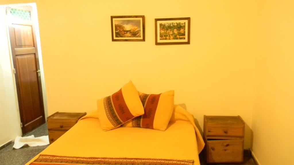 Punto Urbano Hostel Mendoza Ruang foto