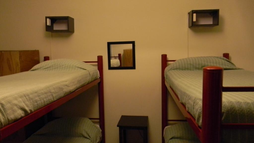 Punto Urbano Hostel Mendoza Ruang foto