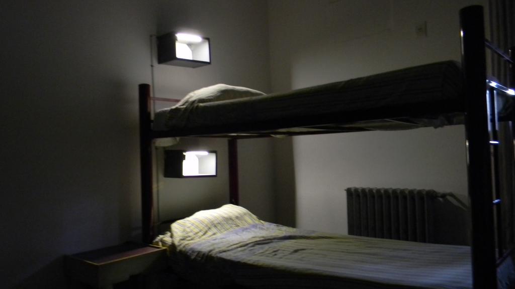 Punto Urbano Hostel Mendoza Ruang foto