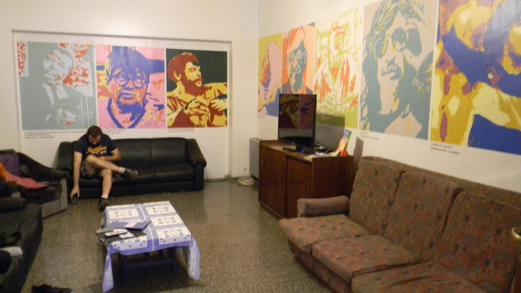 Punto Urbano Hostel Mendoza Bagian luar foto