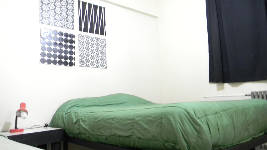Punto Urbano Hostel Mendoza Ruang foto