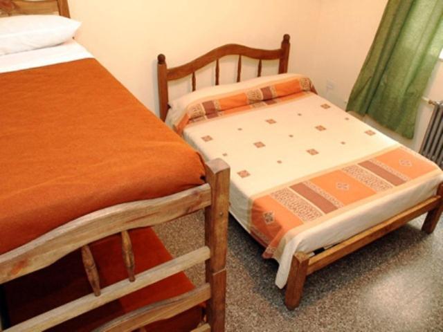 Punto Urbano Hostel Mendoza Ruang foto